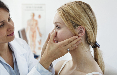  СИМПТОМЫ ПРИ УГРЕВОЙ СЫПИ: